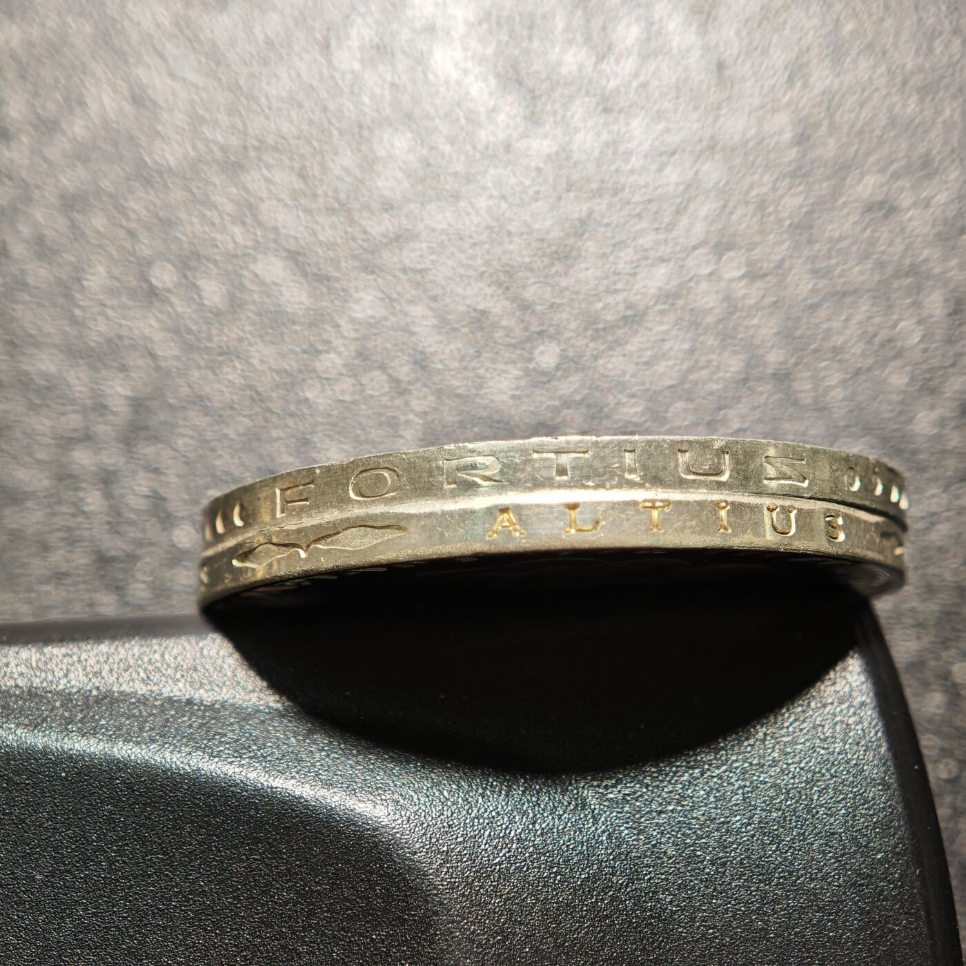 【德藏】世界币章拍卖第156期（拍品征集中~欢迎藏友联系） 2枚一组 1972年 德国慕尼黑奥运会会徽10马克纪念银币 、1972年 德国慕尼黑奥运会运动员10马克纪念银币 直径约：32.5mm/枚；重约：15.5g/枚