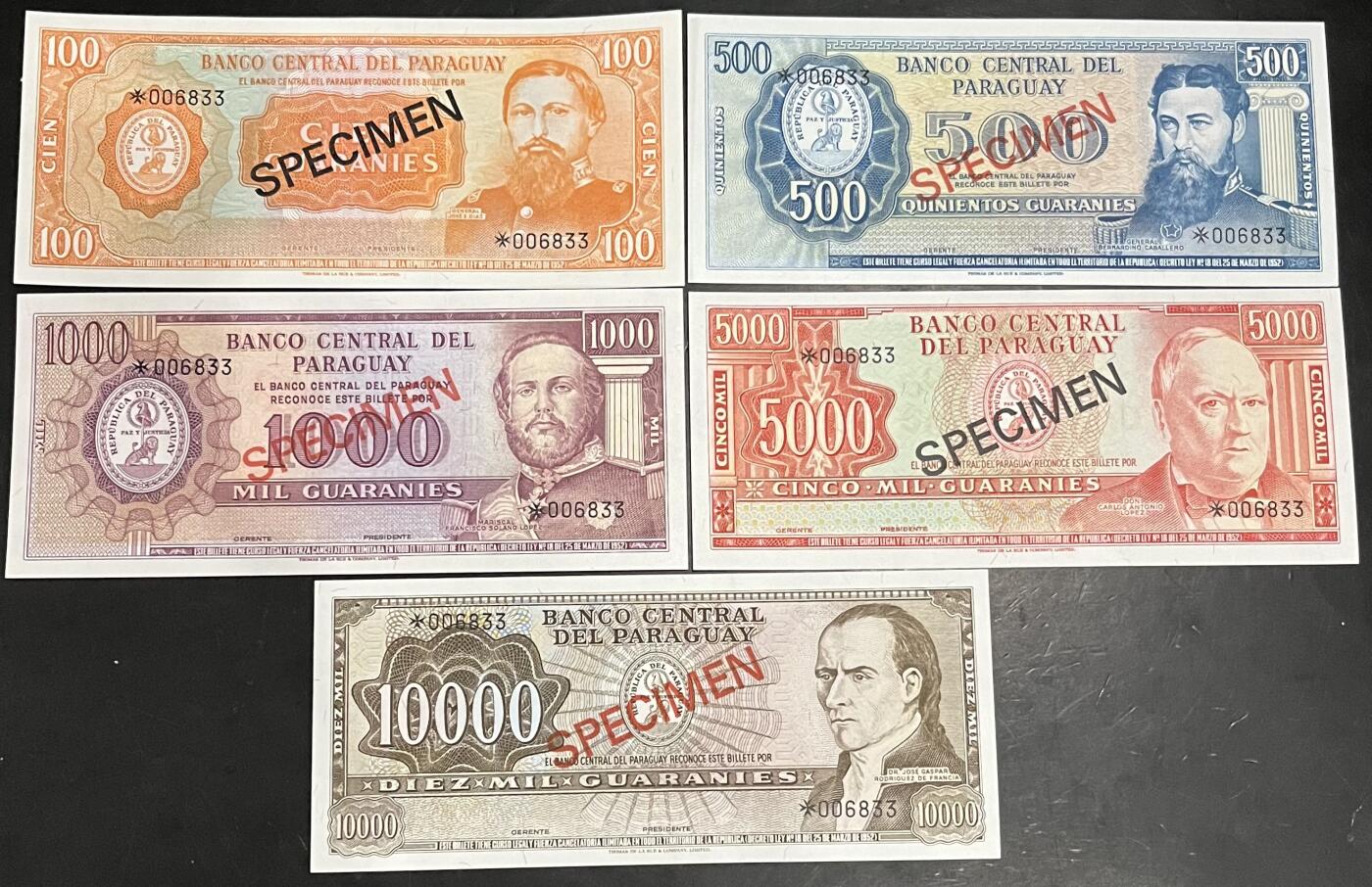 小福收藏拍卖第197期 裸钞场 本期有多张豹子号靓号 百慕大03年50元纪念钞百位号 马来亚和英属婆罗洲开国第一张纸币大冠女王 马来亚 41年1元英王乔六 法属太平洋10000法郎 捷克1000克朗纪念钞千位号  卢森堡 1000法郎  萨尔瓦多样钞 匈牙利 法罗群岛 危地马拉等多国精美纸币 巴拉圭 1979年 100 500 1000 5000 10000瓜拉尼 样钞 全同千位号006833 5张套 unc