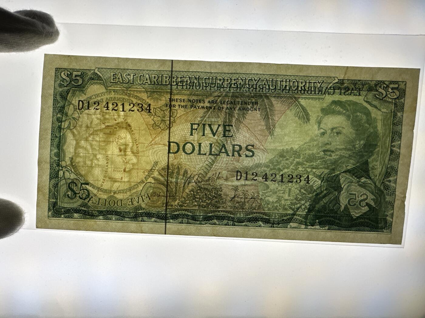 12.5纸币专场 东加勒比1965年5元 女王戎装