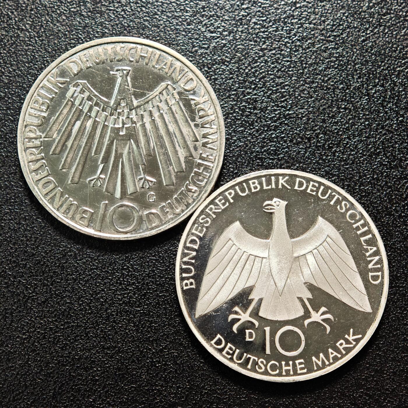 【德藏】世界币章拍卖第156期（拍品征集中~欢迎藏友联系） 2枚一组 1972年 德国慕尼黑奥运会会徽10马克纪念银币 、1972年 德国慕尼黑奥运会凝结10马克纪念银币 直径约：32.4mm/枚；重约：15.4g/枚