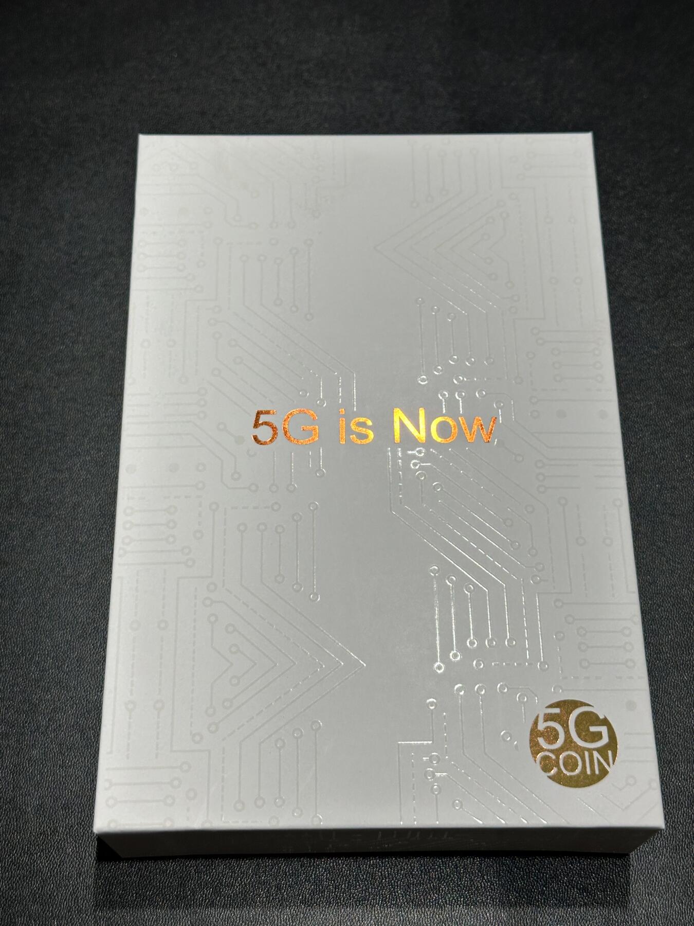 《外钞收藏家》第五百九十一期（畅拍场）（本平台长期征集拍品、欢迎藏友们联系合作） 坦桑尼亚2021年 全球首枚5G正方形芯片全息幻彩银铜双金属纪念币 精美包装一套