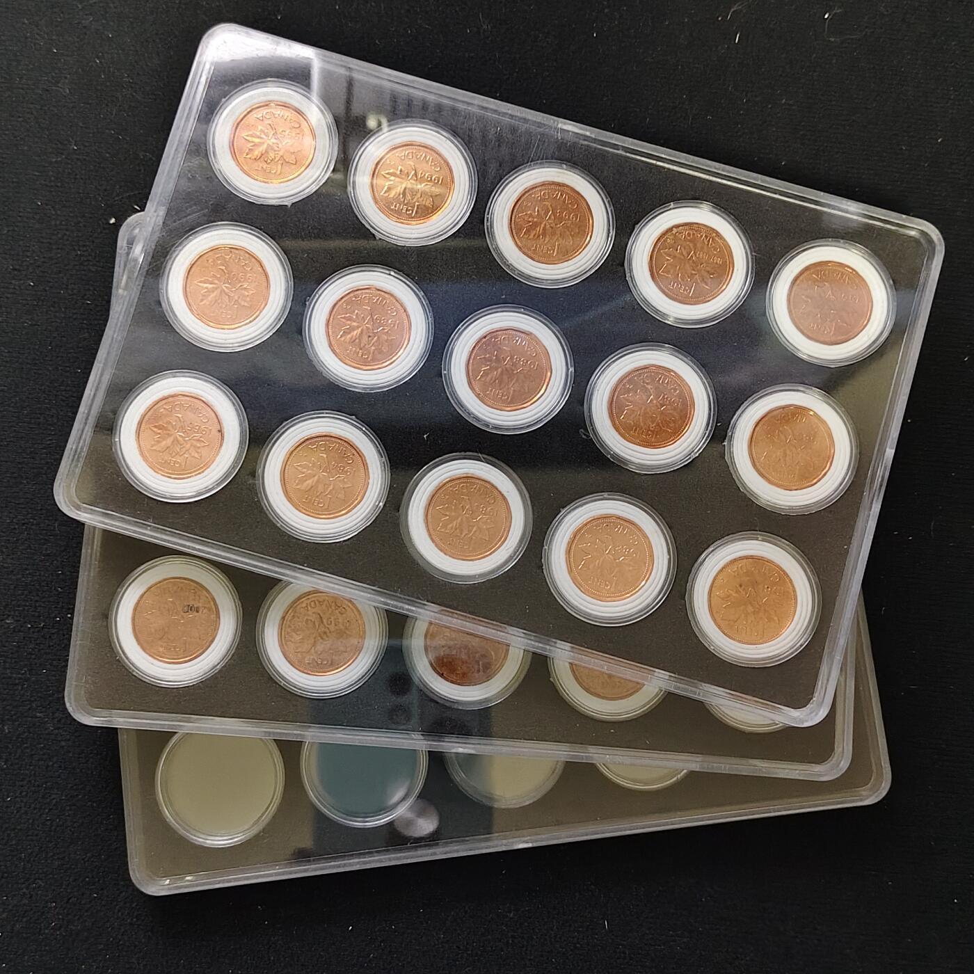 【全场包邮】纯粹捡漏拍482场（免费代拍第19场）-币封+套装+富兰克林（注意佣金） 【盒装套币】加拿大1981-2012年女王连续年份各版本32枚一组