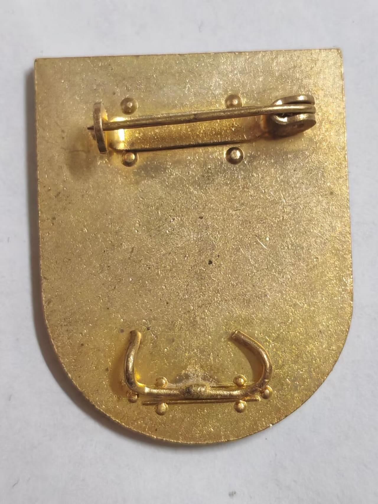 罗岚⭐新藏⭐特惠专拍第一场-分享拍场赚佣 民主德国民防荣誉成员奖章 早期版本