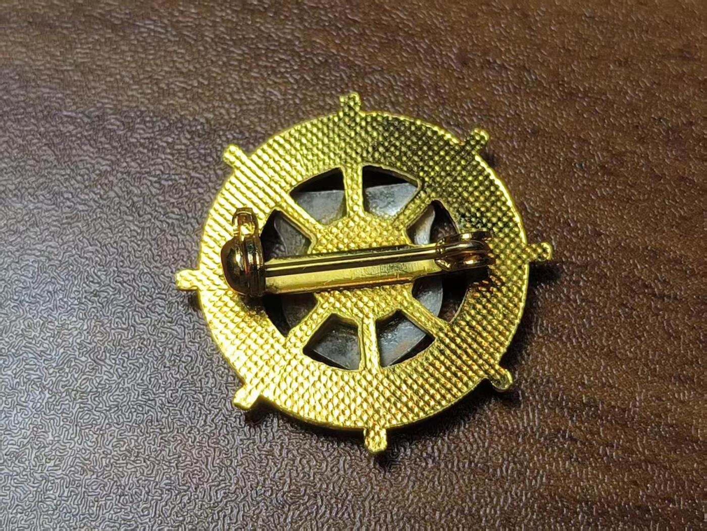 罗岚⭐新藏⭐特惠专拍第一场-分享拍场赚佣 德国吕根城荣誉市民徽章 中间城徽处为800银质 原主自改船舵背盖