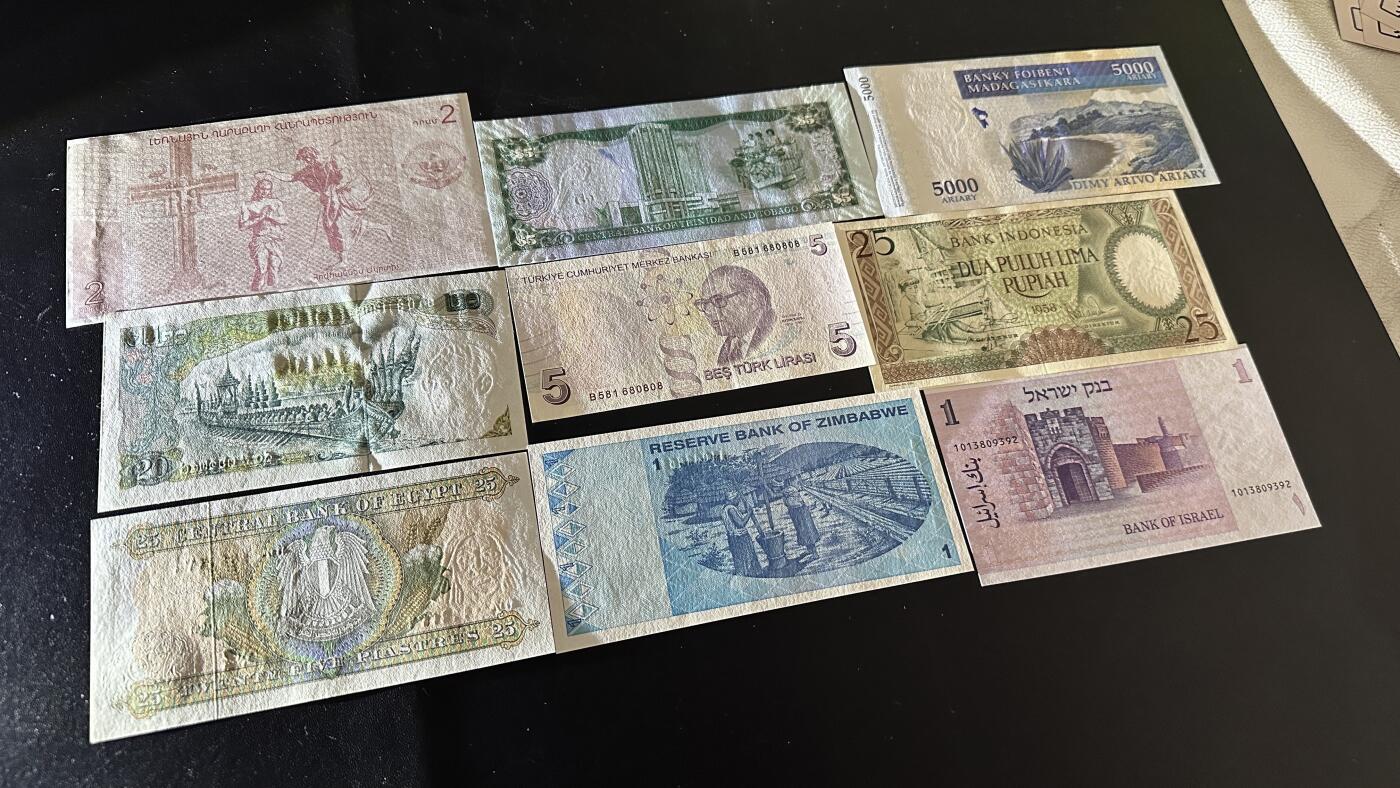 《外钞收藏家》第五百九十一期（畅拍场）（本平台长期征集拍品、欢迎藏友们联系合作） 9张精美纸币 全新 有2张不绝