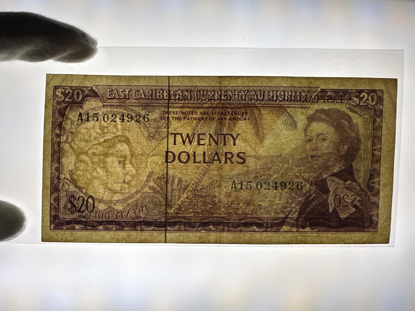 12.5纸币专场 东英属东加勒比1965年20元 A冠