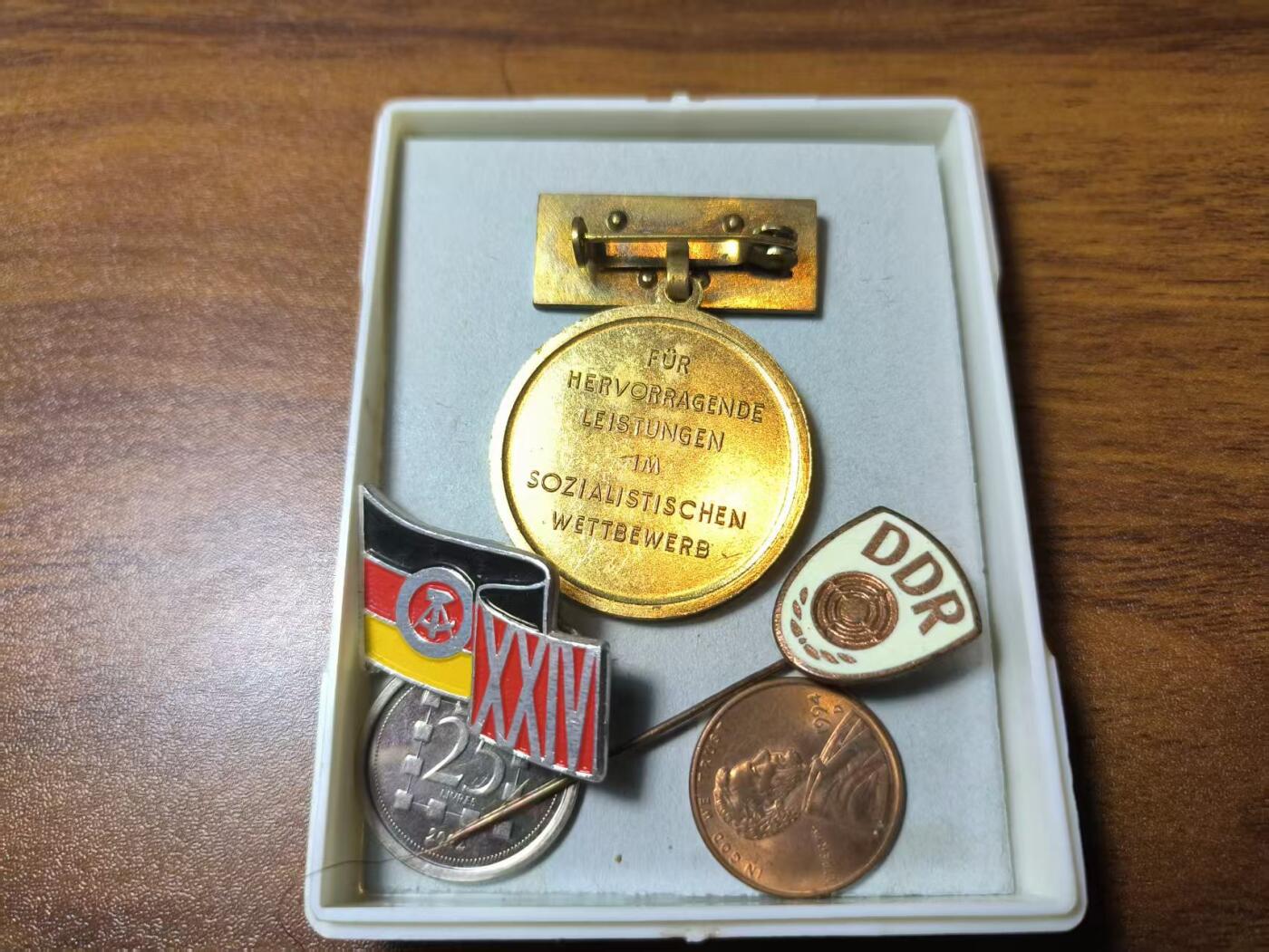 罗岚⭐新藏⭐特惠专拍第一场-分享拍场赚佣 民主德国勋赏一组 工业青年模范 珐琅射击章