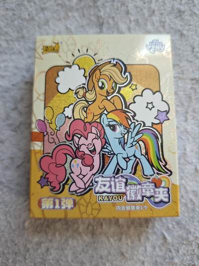 【随心含颖卡拍51期】卡游/集卡社/卡卡沃 抽卡机专场拍卖【无佣金】 - 卡游 小马宝莉 友谊徽章夹一个