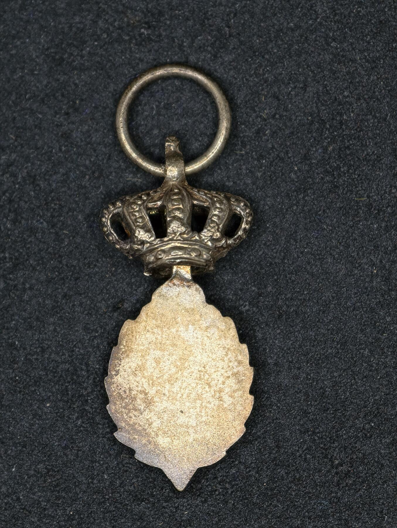 凯旋世界勋赏（第20期）（欢迎送拍）（对拍品有疑问请询问客服，不接受到手刀，出价默认拍品品相。请认真阅读拍卖规则！出价默认已认可！）（收到货请录制开箱视频，无视频概不处理问题。） 劳工勋章银制