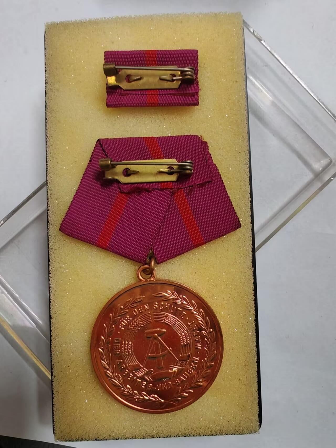 罗岚⭐新藏⭐特惠专拍第一场-分享拍场赚佣 民主德国铜级为民防事业贡献奖章带原盒略 库存品相