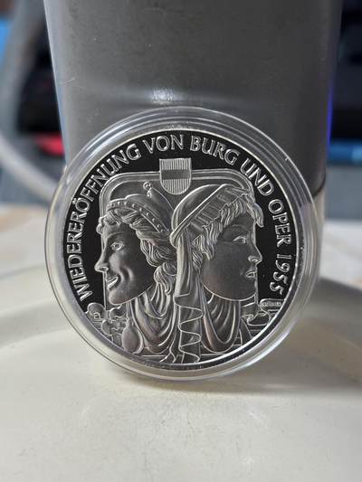 第184期拍卖 - 奥地利2005年联邦剧院重新开放精制纪念银币，925银，16克，发行量60000枚