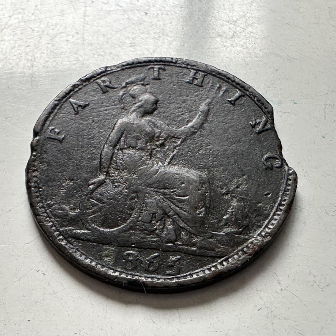 🌹外币初藏🌹🐯2025年第136场  每周二四六晚8️⃣点 接代拍 英国1865年维多利亚一法新铜币 