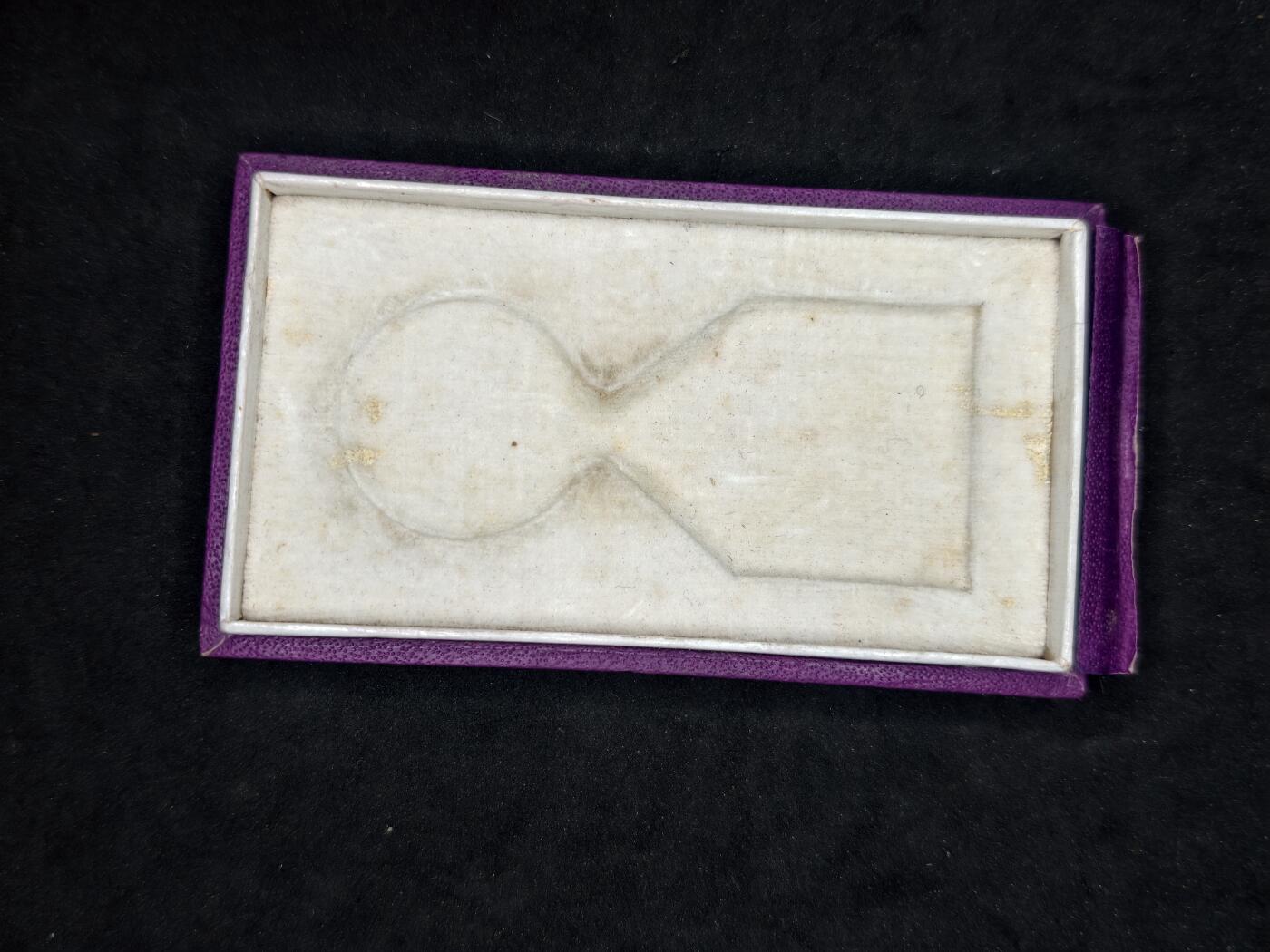 凯旋世界勋赏（第20期）（欢迎送拍）（对拍品有疑问请询问客服，不接受到手刀，出价默认拍品品相。请认真阅读拍卖规则！出价默认已认可！）（收到货请录制开箱视频，无视频概不处理问题。） 昭和大礼紫盒标本