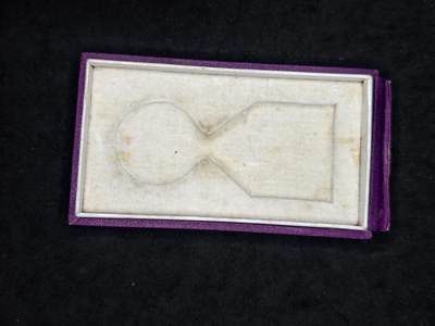 凯旋世界勋赏（第20期）（欢迎送拍）（对拍品有疑问请询问客服，不接受到手刀，出价默认拍品品相。请认真阅读拍卖规则！出价默认已认可！）（收到货请录制开箱视频，无视频概不处理问题。） - 昭和大礼紫盒标本