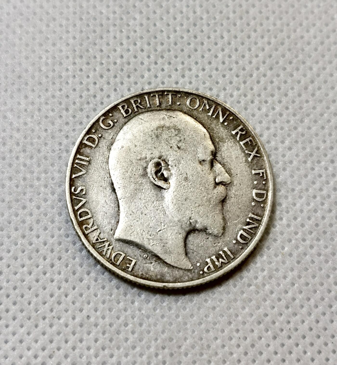 甄臻铺-世界币章拍卖（第42期）送拍享返佣金等优惠多多