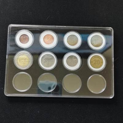 【全场包邮】纯粹捡漏拍482场（免费代拍第19场）-币封+套装+富兰克林（注意佣金） - 【盒装套币】拉脱维亚各年份8枚套币一盒