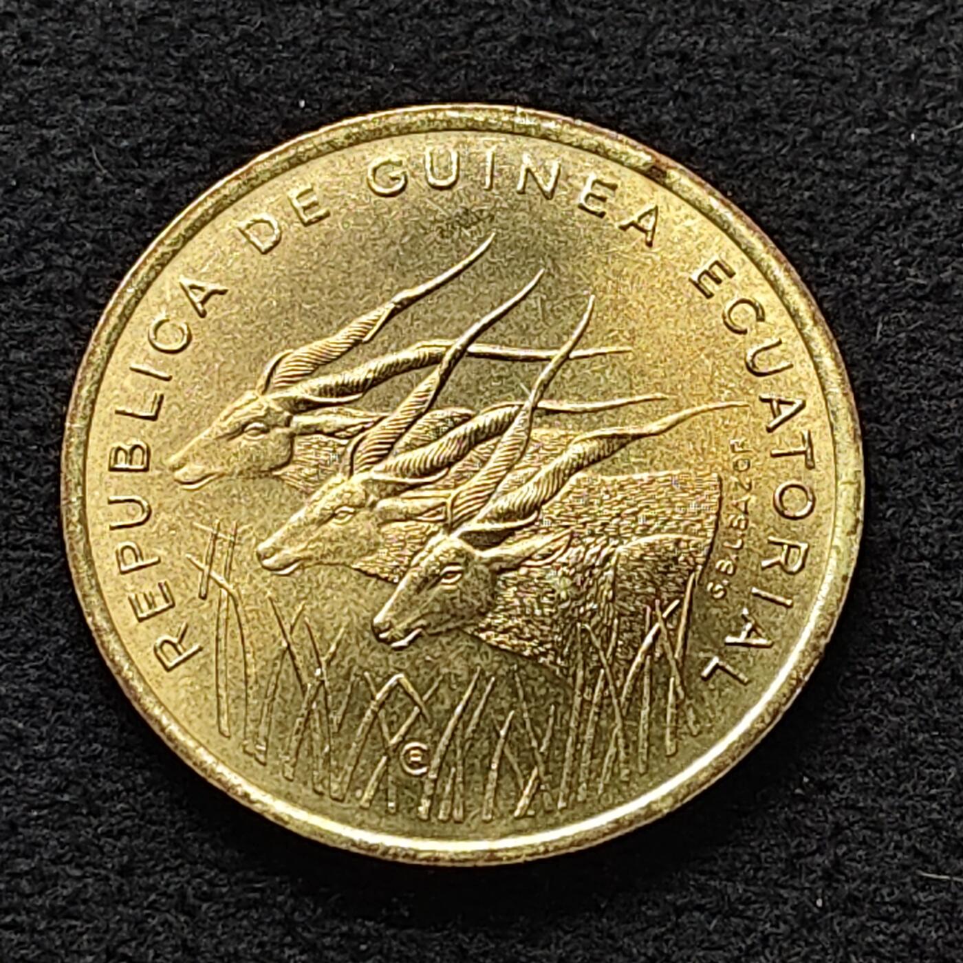 【全场包邮】纯粹捡漏拍484场（免费代拍第21场） 非洲中部地区1985年三羚羊10法郎 BU