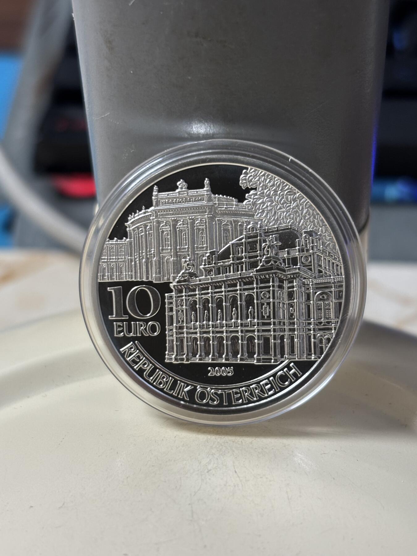 第184期拍卖 奥地利2005年联邦剧院重新开放精制纪念银币，925银，16克，发行量60000枚