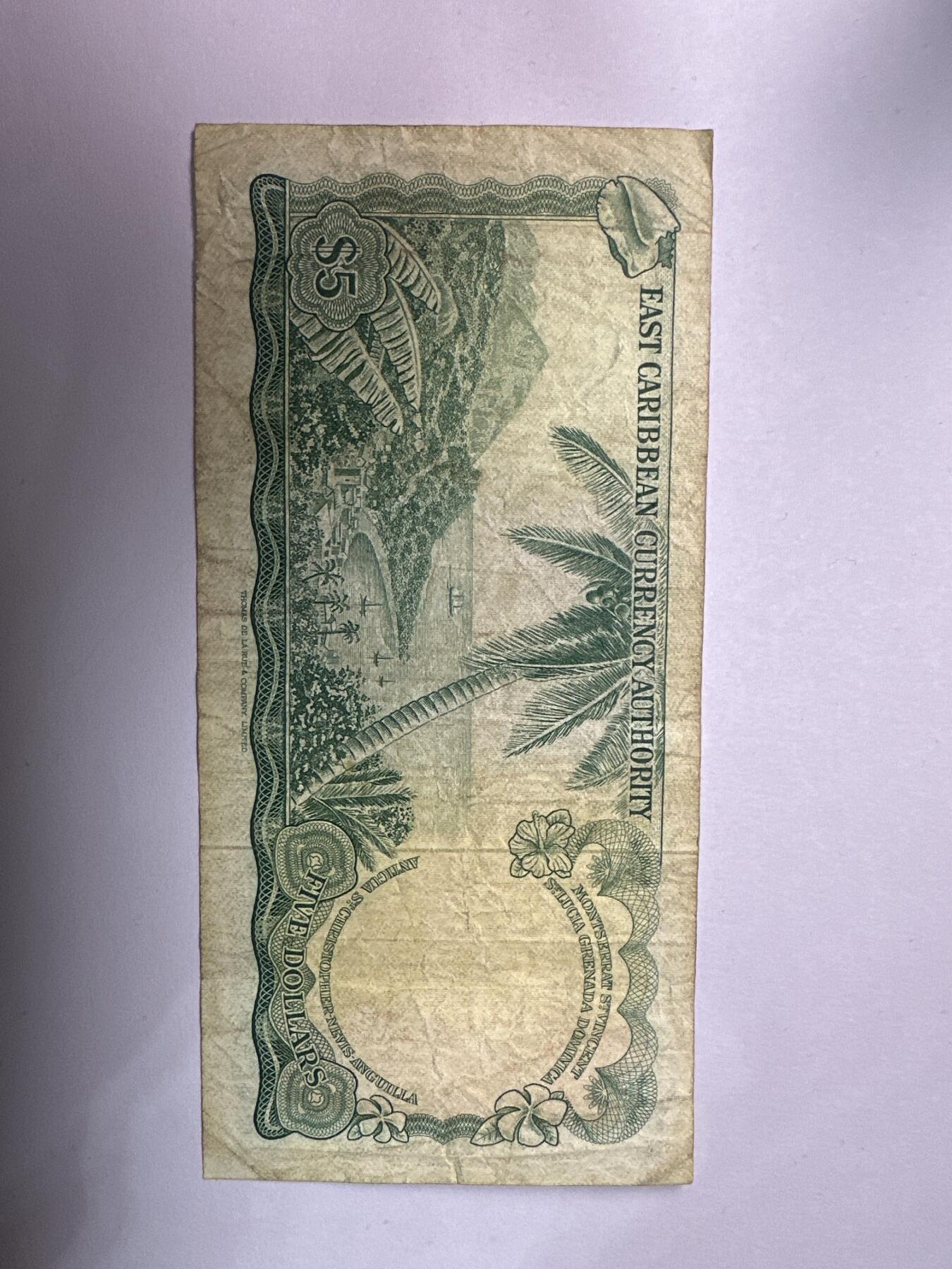 12.5纸币专场 东加勒比1965年5元 女王戎装像