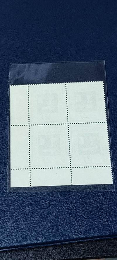 德国邮票专场，都是四方联 德国邮票四方联一张，1972年发行，作家路厄逝世百年     护士。品相如图