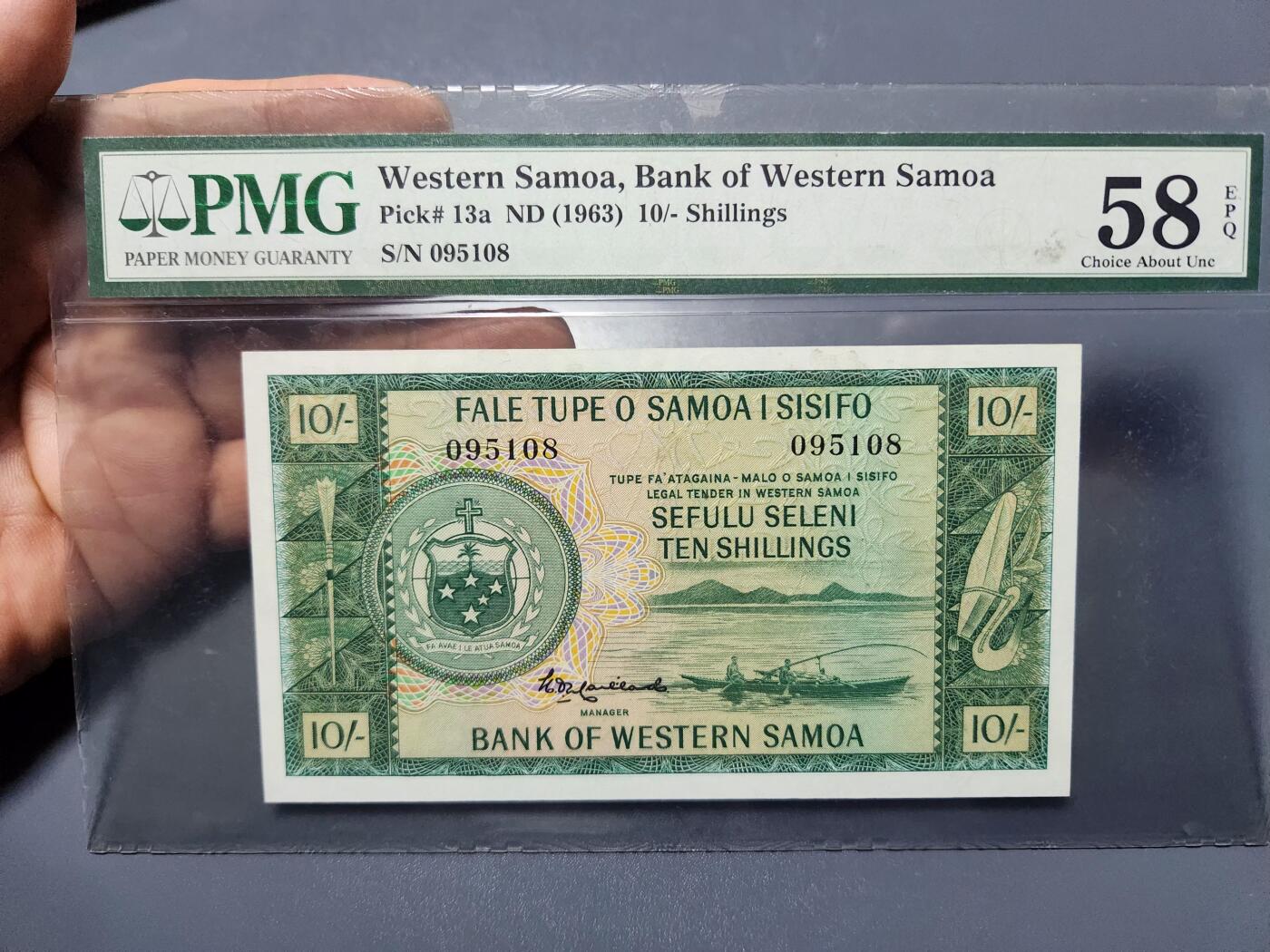 12月5号晚上8点 评级币专场外国纸币自动截拍第68场 稀少初版首签 西萨摩亚10先令 1963年 大洋洲纸币PMG58