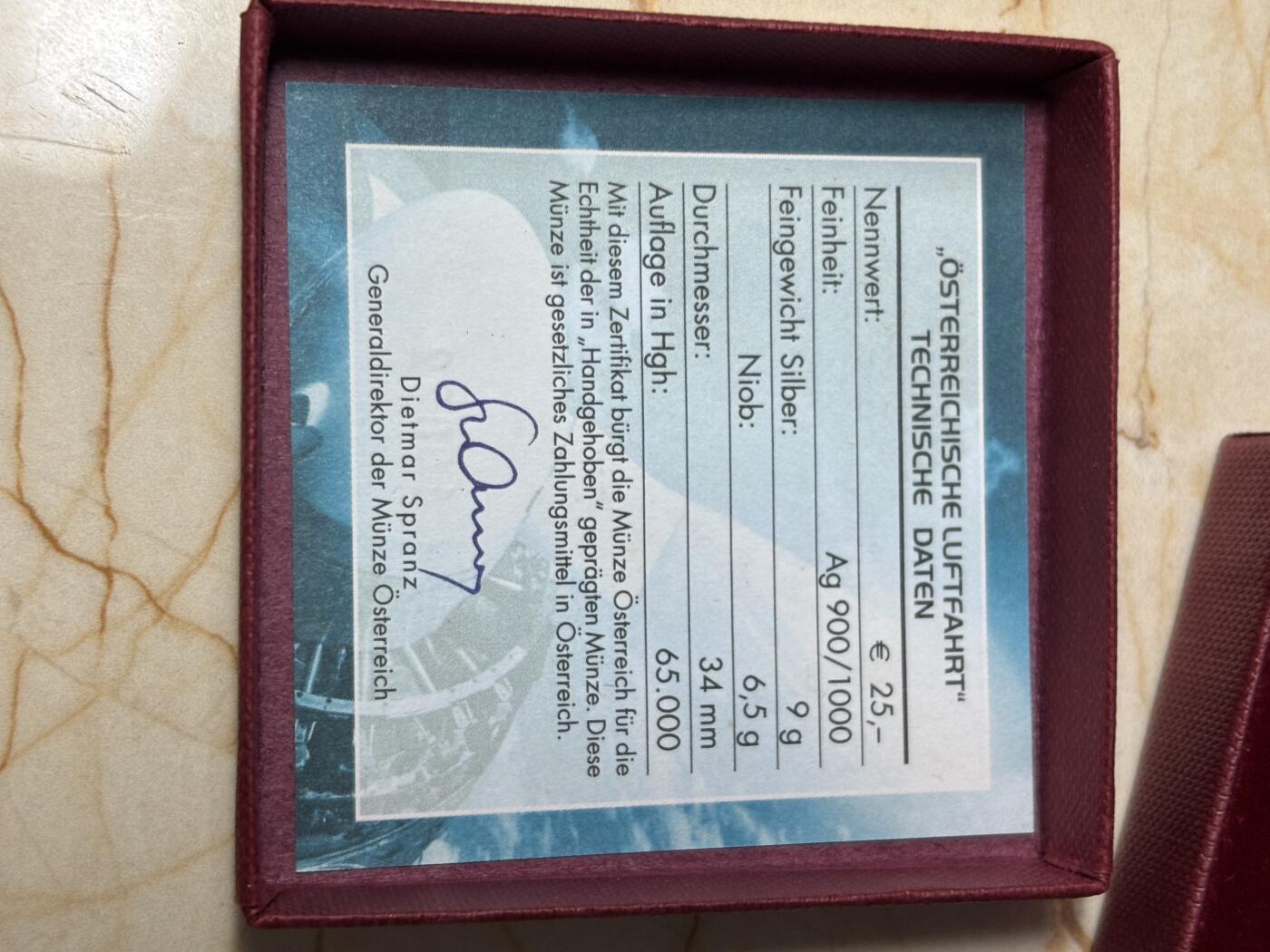 第184期拍卖 奥地利2007年航空先驱铌银镶嵌双色纪念币，9克银，6.5克铌，发行65000枚