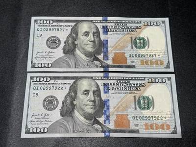 《外钞收藏家》第五百九十一期（畅拍场）（本平台长期征集拍品、欢迎藏友们联系合作） - 2021年美国彩版100美元 同刀 2张近连号 全新 但有车轨印