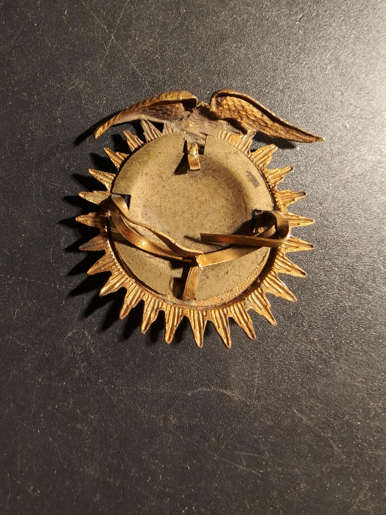 老王徽章第168期 英国基督教救世军大檐帽帽徽