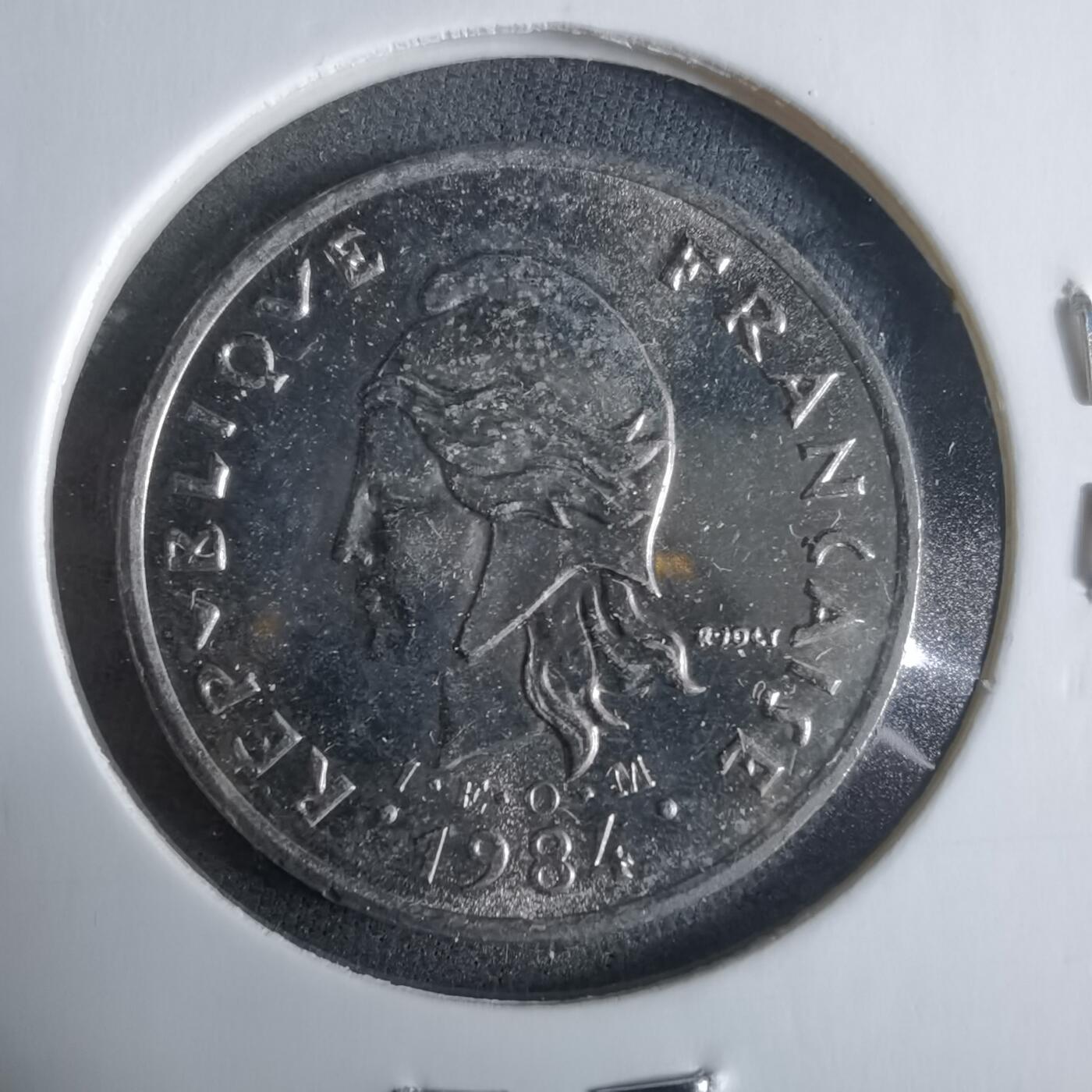 沼泽如烟--第921场 法属波利尼西亚1984年10法郎