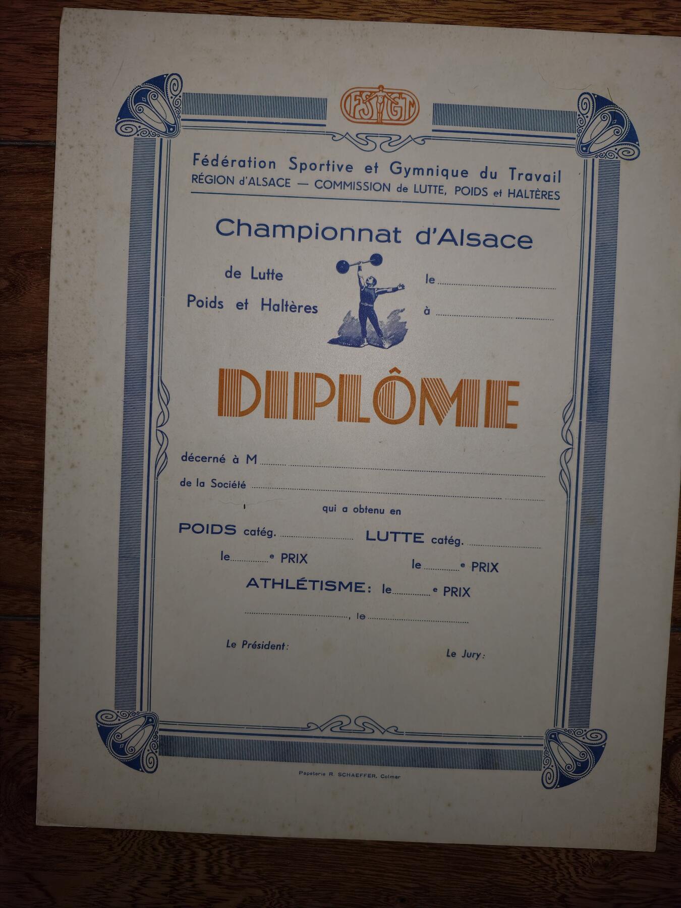 凯旋世界勋赏（第20期）（欢迎送拍）（对拍品有疑问请询问客服，不接受到手刀，出价默认拍品品相。请认真阅读拍卖规则！出价默认已认可！）（收到货请录制开箱视频，无视频概不处理问题。） 法国阿尔萨斯地区劳动体育与体操联合会颁发的体育竞赛文凭