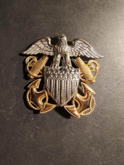 老王徽章第168期 - 美国海军大檐帽帽徽    包银