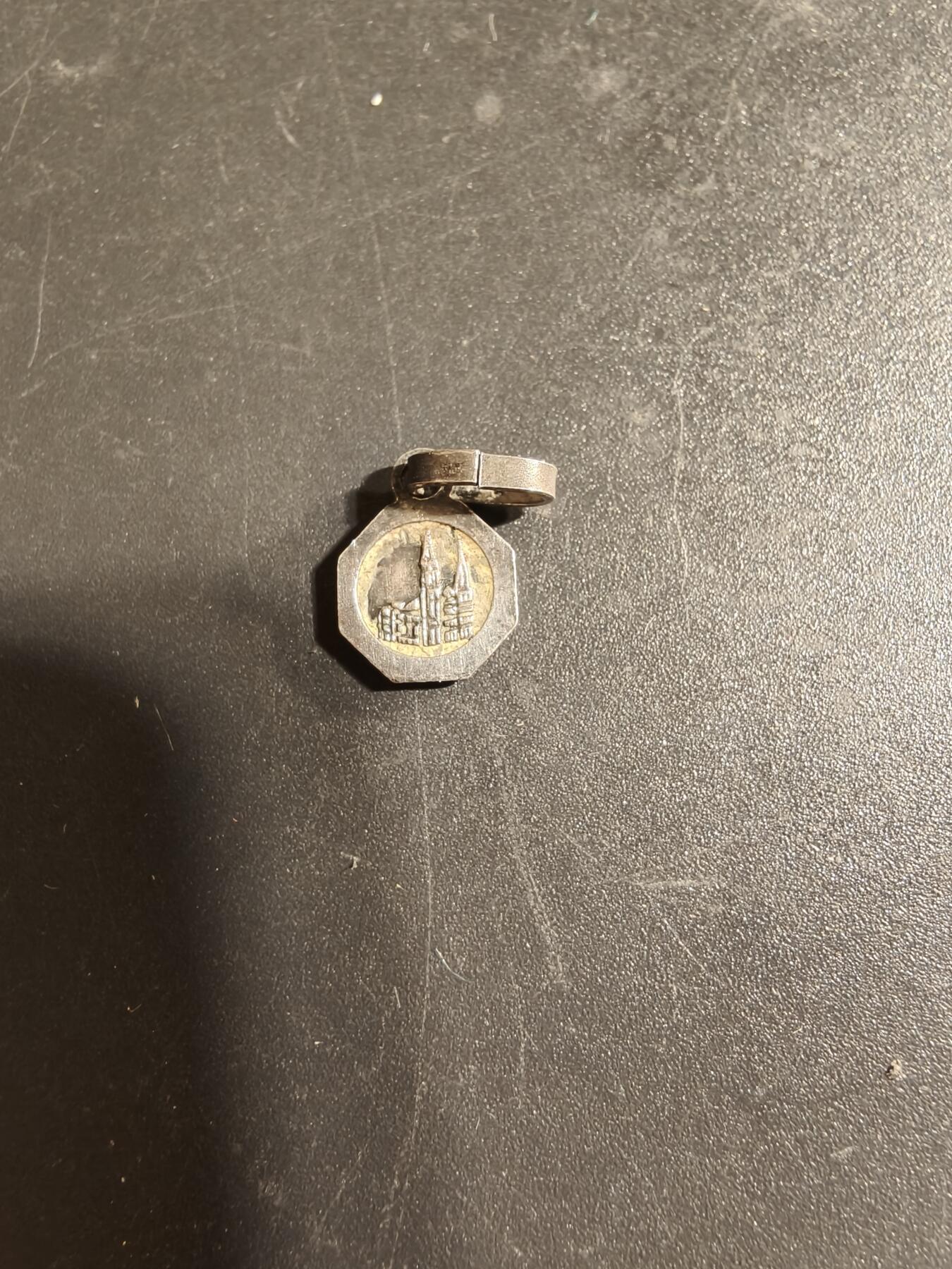 老王徽章第168期 法国天主教会纪念章