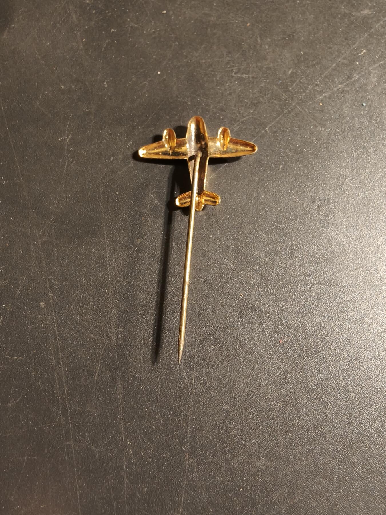 老王徽章第168期 法国飞机针插