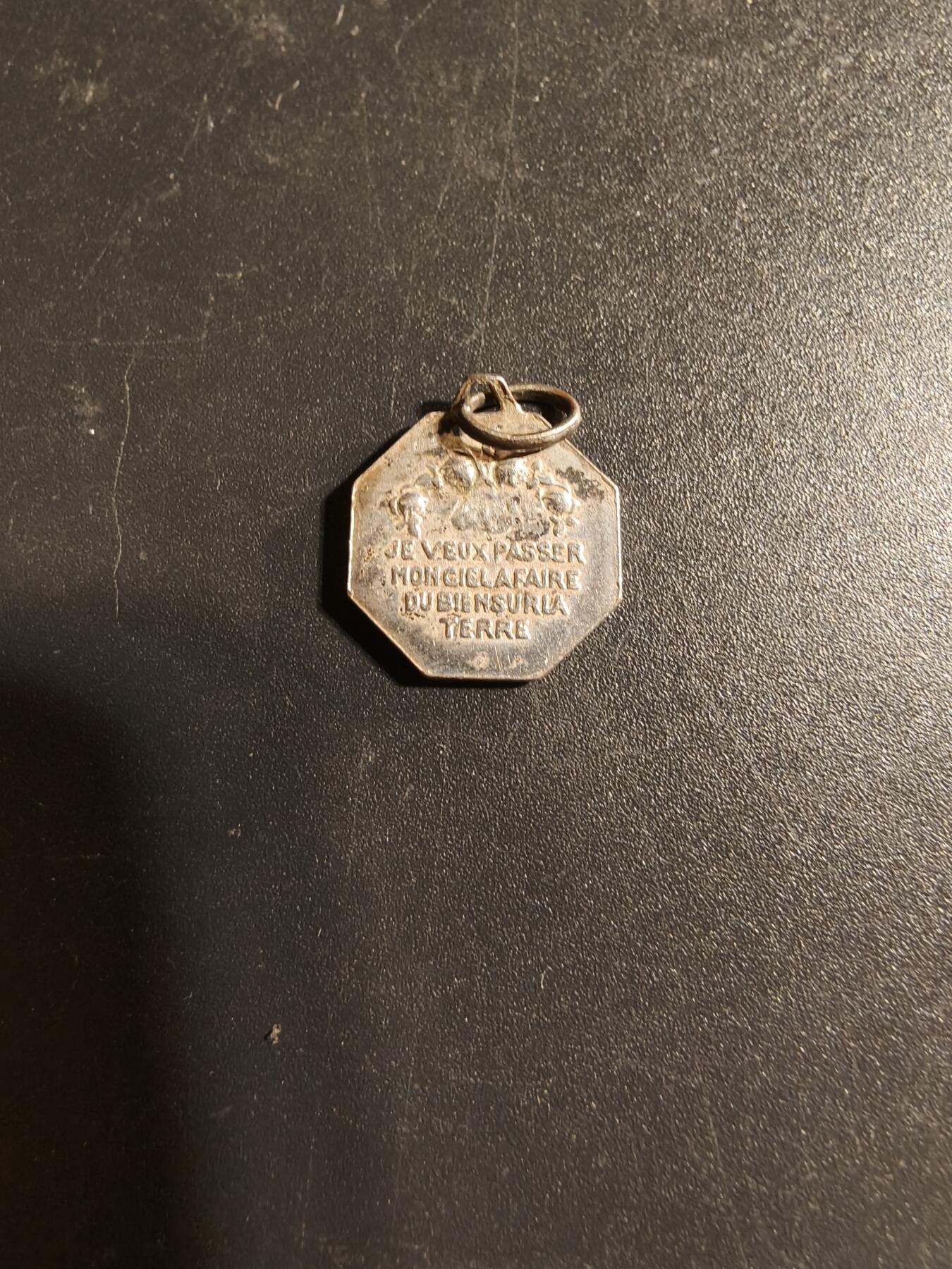 老王徽章第168期 法国天主教会纪念章