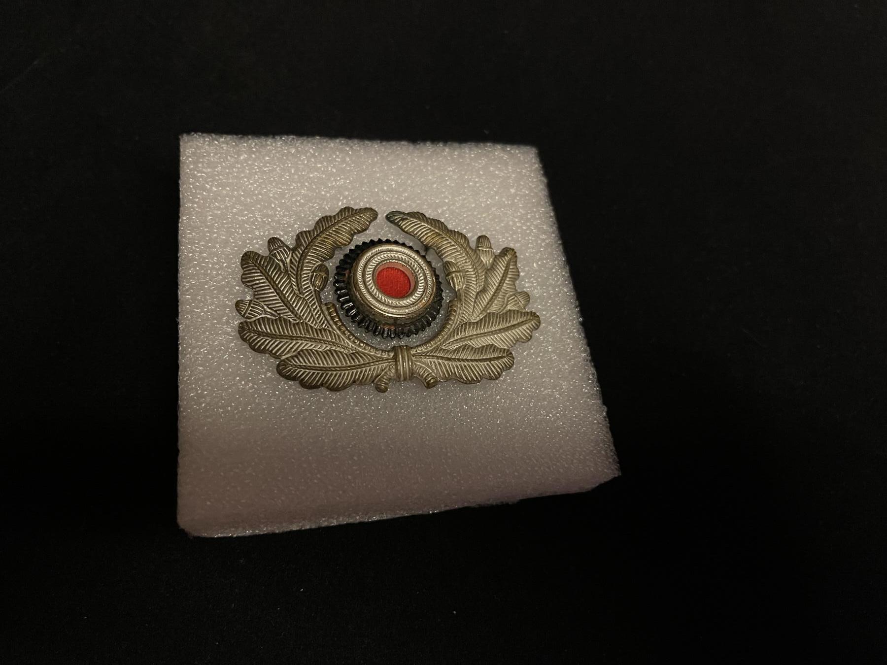 勋章专场 极少见德三早期一型帽徽