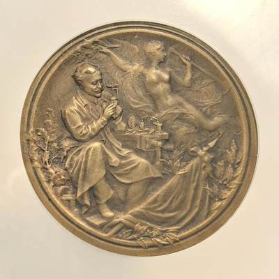 博洋堂世界钱币拍卖第150期（全场包邮） NGC MS65 冠军分！法国小商品协会会员纪念，1920年左右50mm大型章，加大盒子，超高分细节无敌感人！