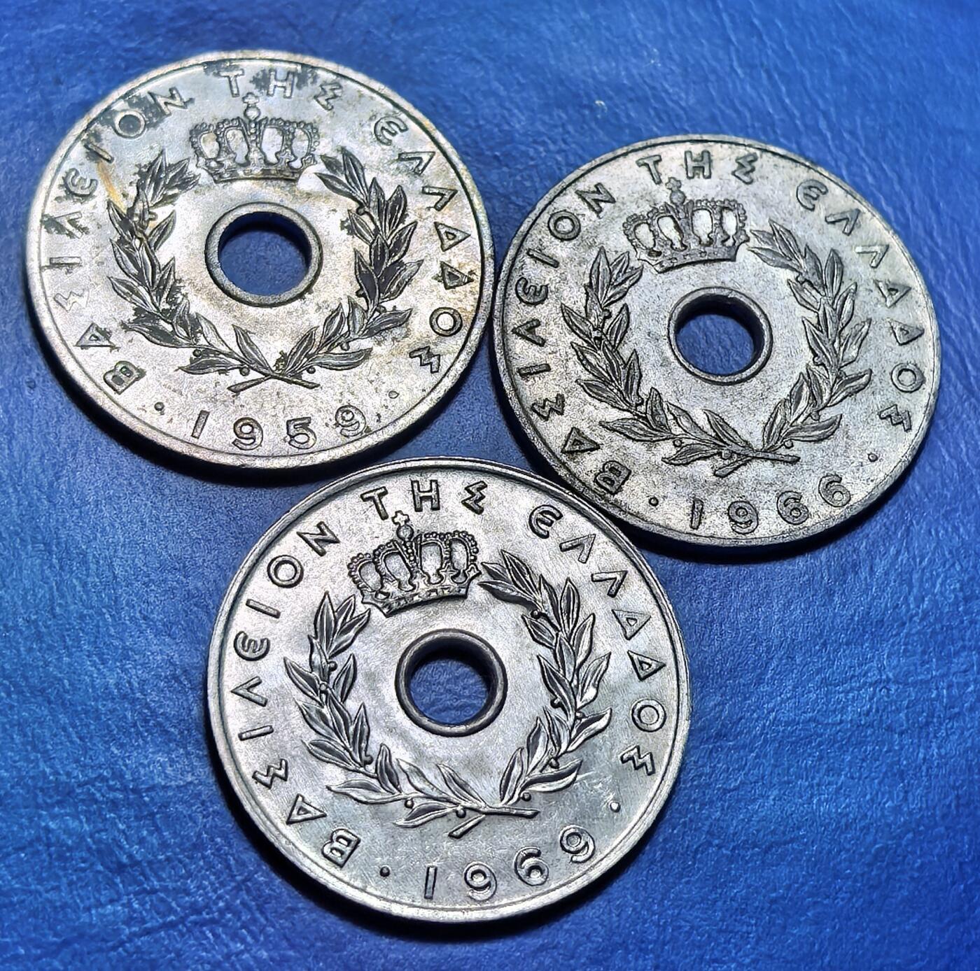 外国优质老铜币银币，周六九点倒数截拍，满百包邮，可寄存半年，喜欢朋友微信扫描二维码可直接参拍