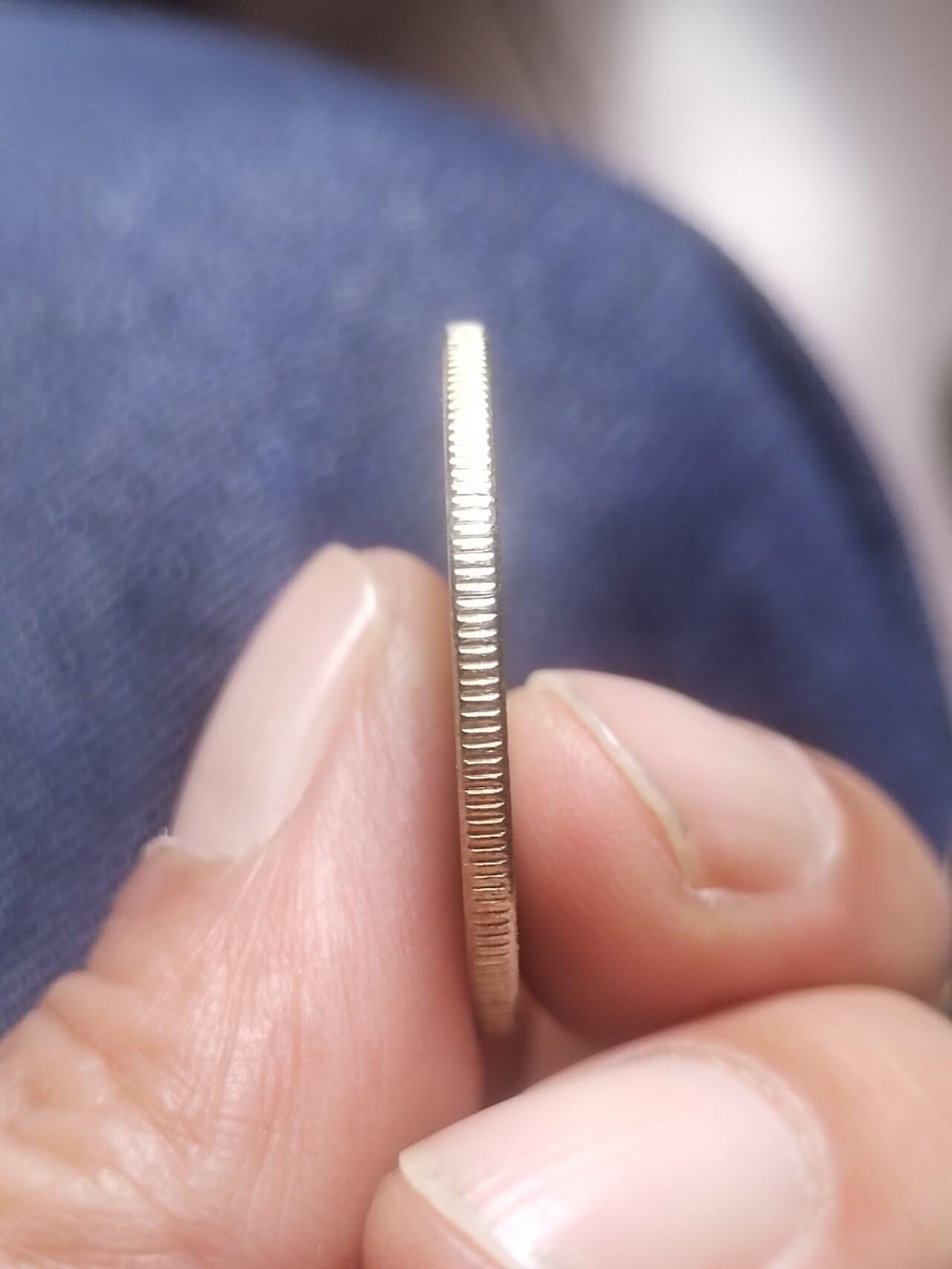 纪念币 评级币 硬币 1981年长城币壹圆。卷拆五彩光。