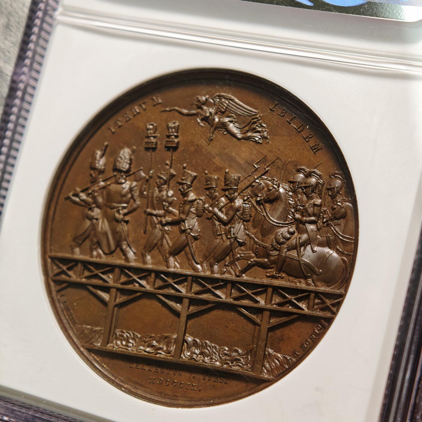 【德藏】世界币章拍卖第156期（拍品征集中~欢迎藏友联系） 1809年 法国阿斯佩恩-艾斯林战役高浮雕纪念铜章 NGC MS64BN 亚军分 仅1枚更高 细节丰富 图案立体感极强 包浆温润