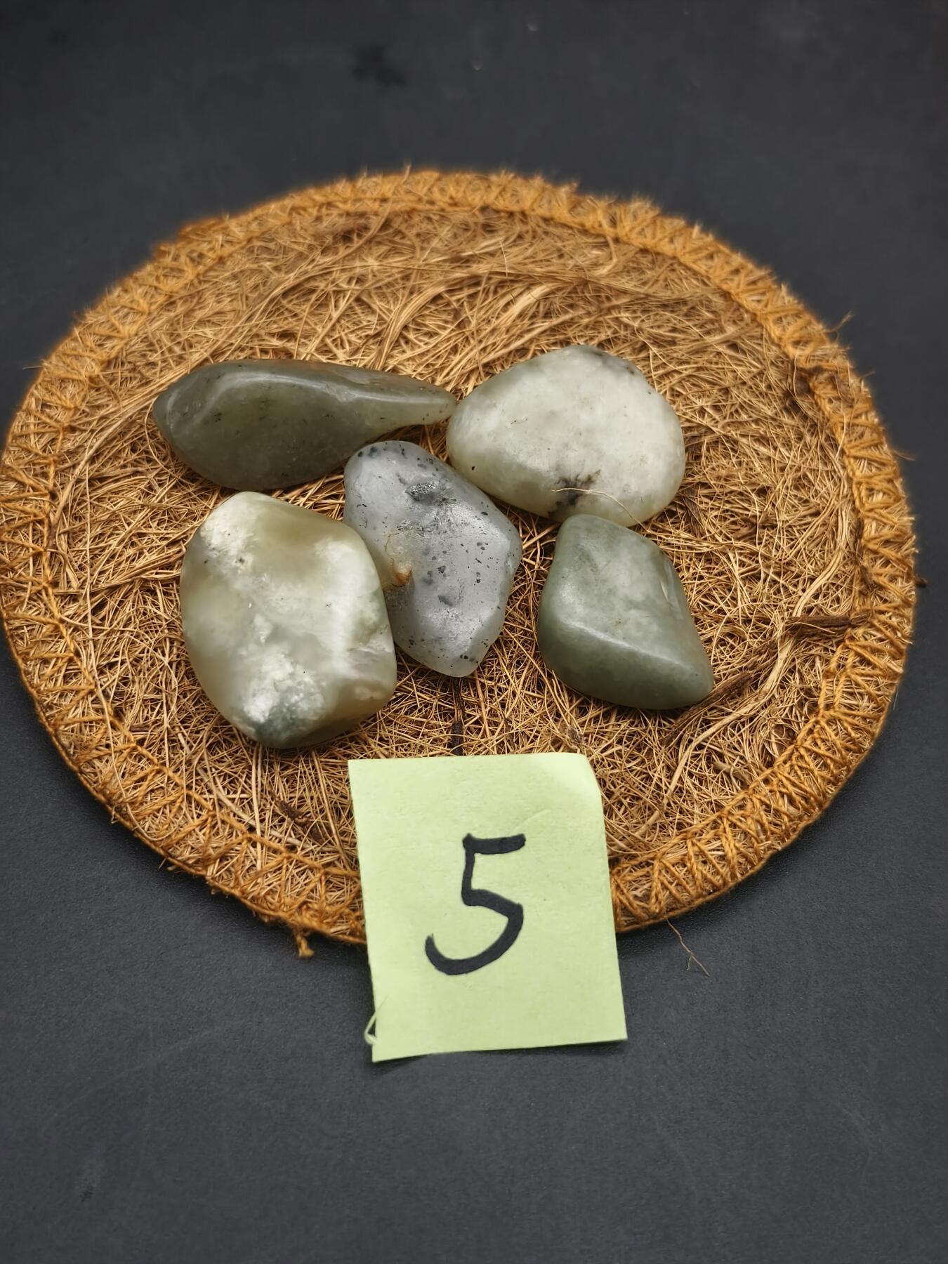 92期回流戒指饰品杂件纪念章丝路钱币专场 和田玉籽料