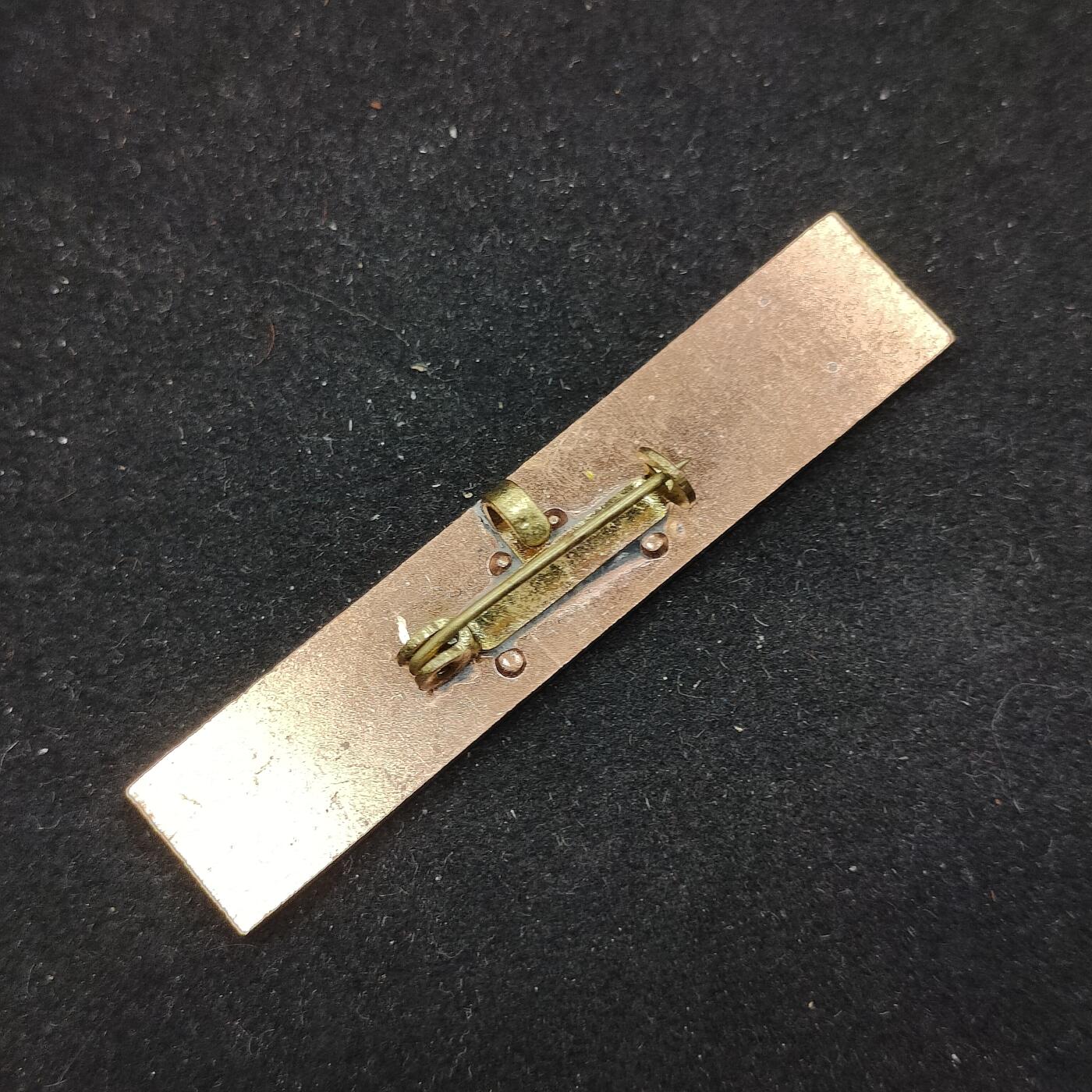 0元起拍勋章 第316期 咸鱼国勋章拍卖专场 12月7日（周日）下午6：00开始 稀少 东德劳动奖章四次获得上挂