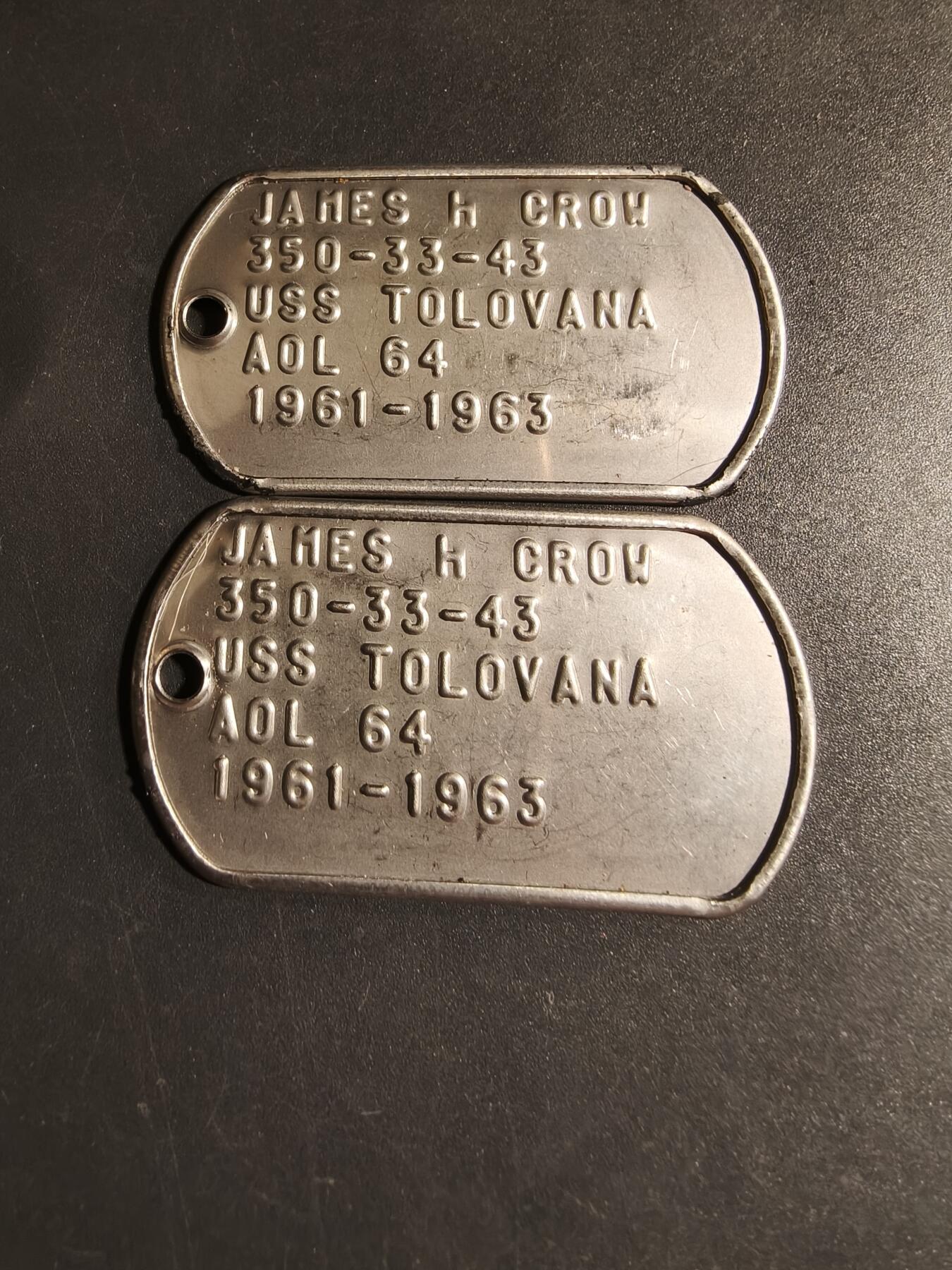 老王徽章第168期 美国海军狗牌一组    60年代版本  服役于海军Tolovana号舰艇