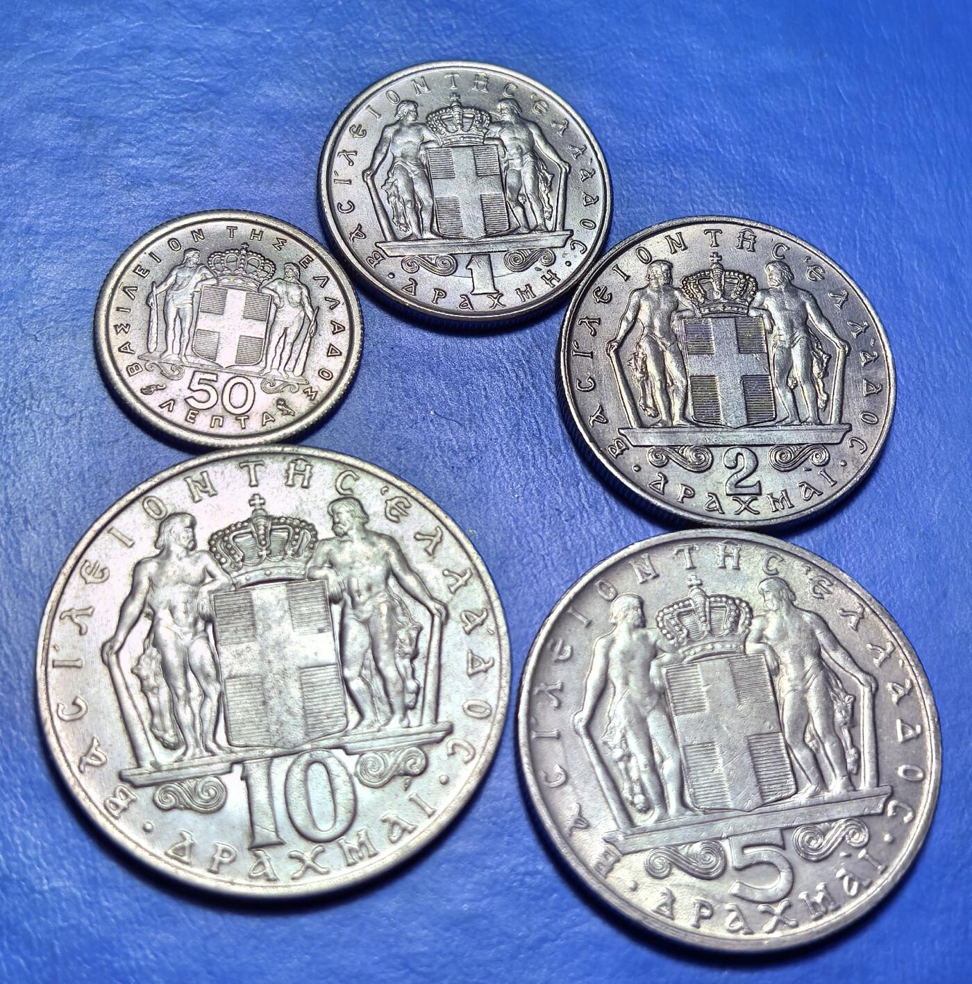 外国优质老铜币银币，周六九点倒数截拍，满百包邮，可寄存半年，喜欢朋友微信扫描二维码可直接参拍