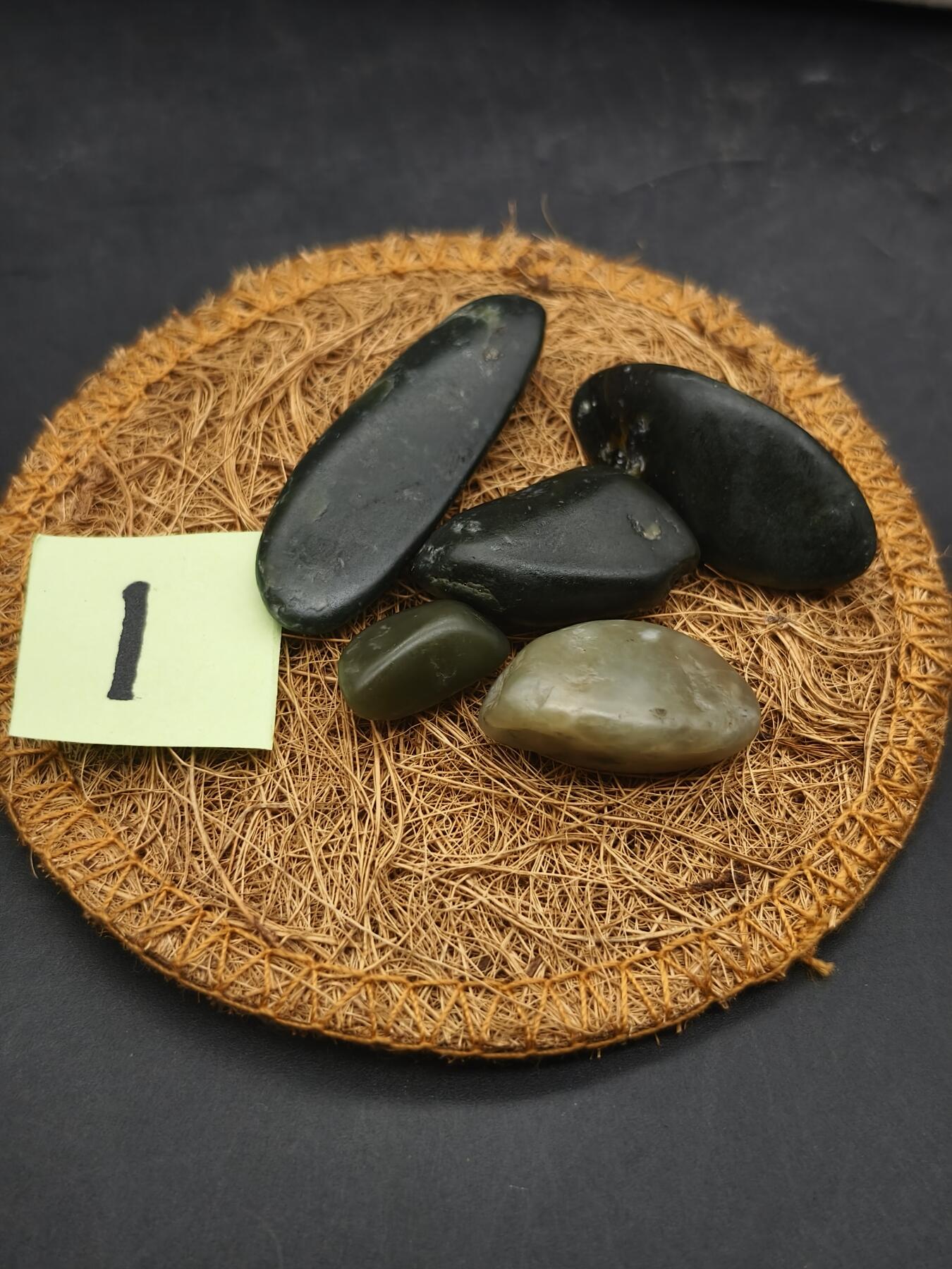 92期回流戒指饰品杂件纪念章丝路钱币专场 和田玉籽料