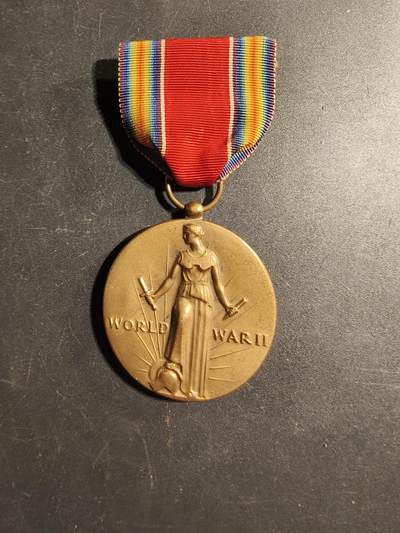 老王徽章第168期 - 美国二战胜利奖章