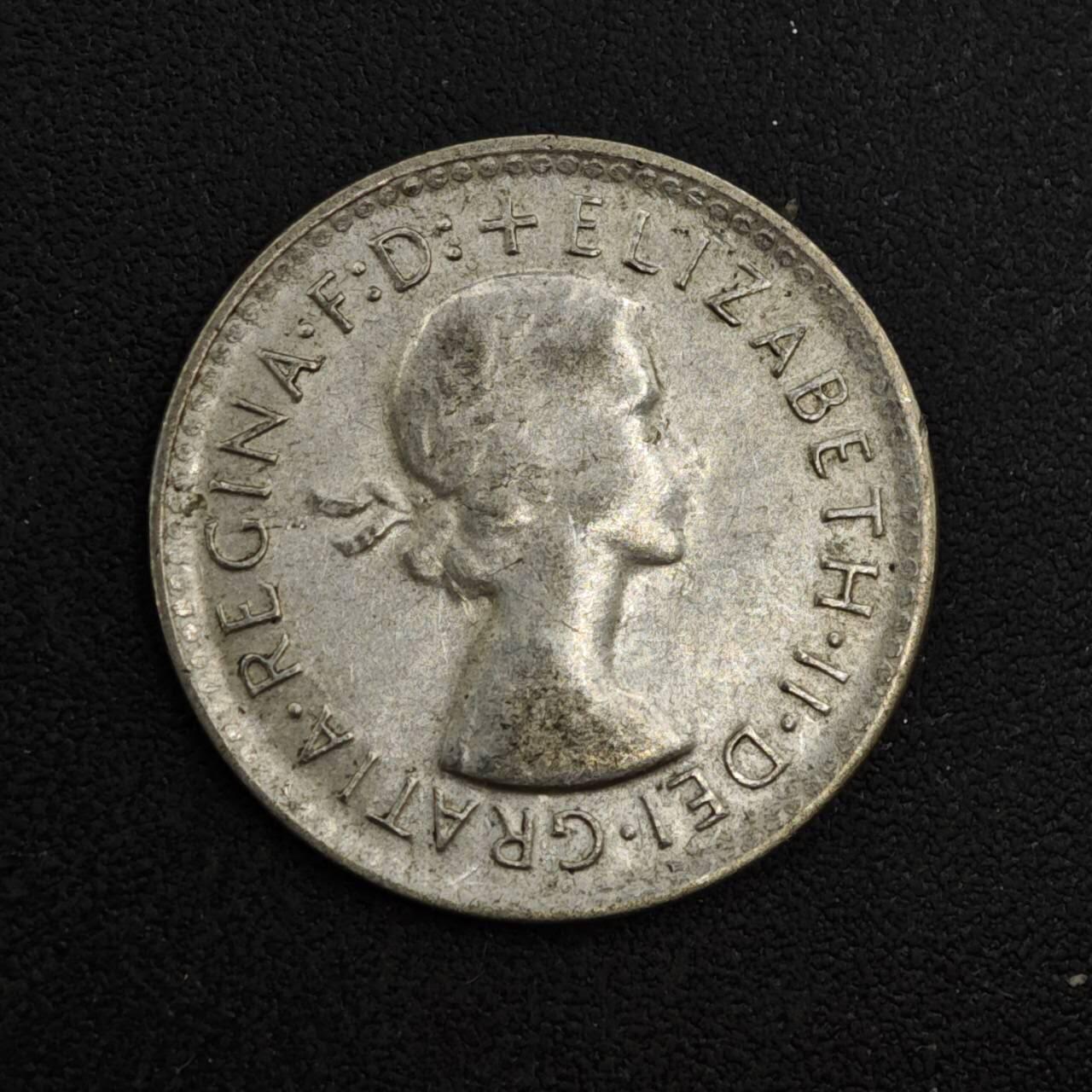 【淘币小摊】实时拍第八百一十八拍   散币小银币场   满百包邮可预留二周 每周一统一发货   澳大利亚1961年伊丽莎白二世3便士银币