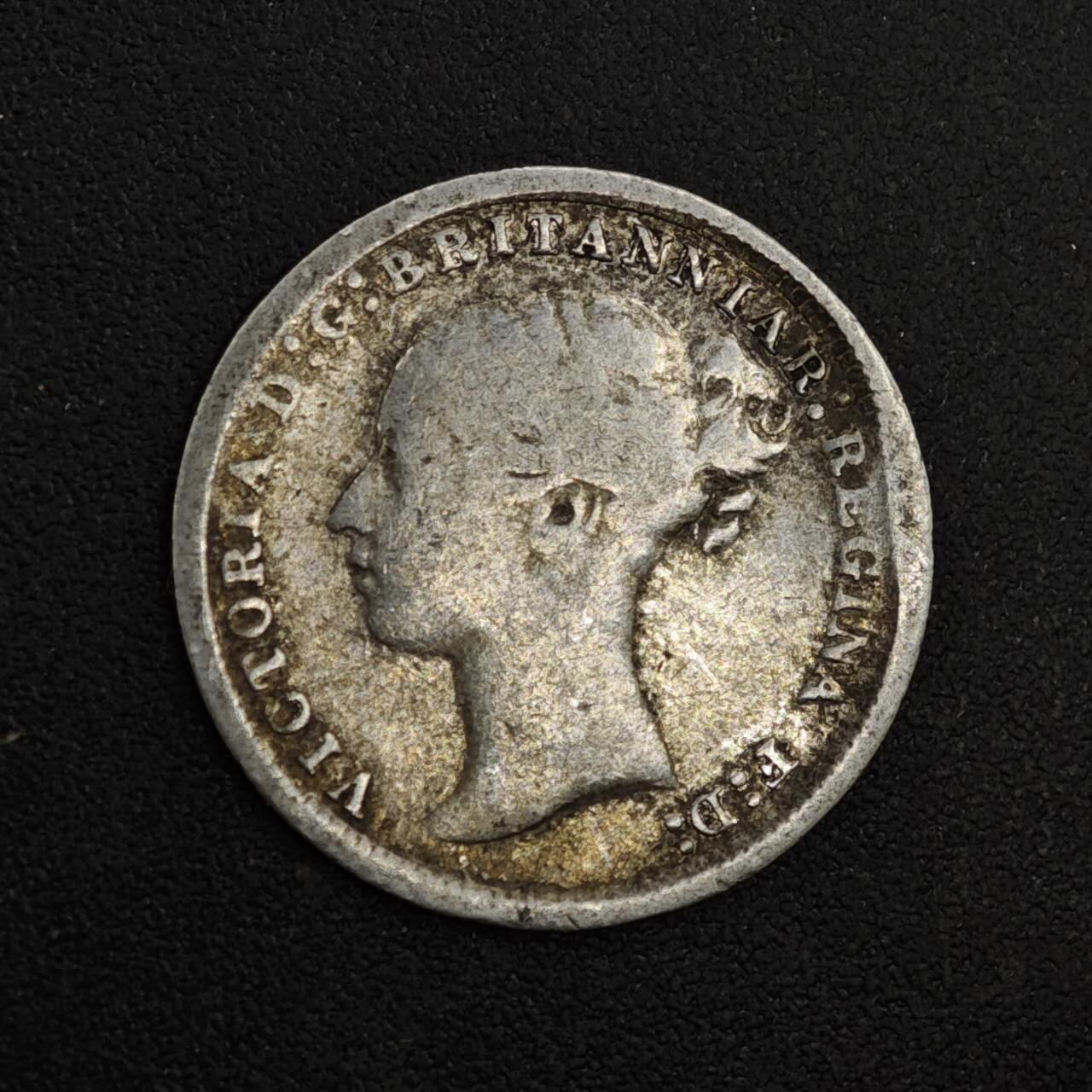 【淘币小摊】实时拍第八百一十八拍   散币小银币场   满百包邮可预留二周 每周一统一发货   英国1871年维多利亚3便士银币