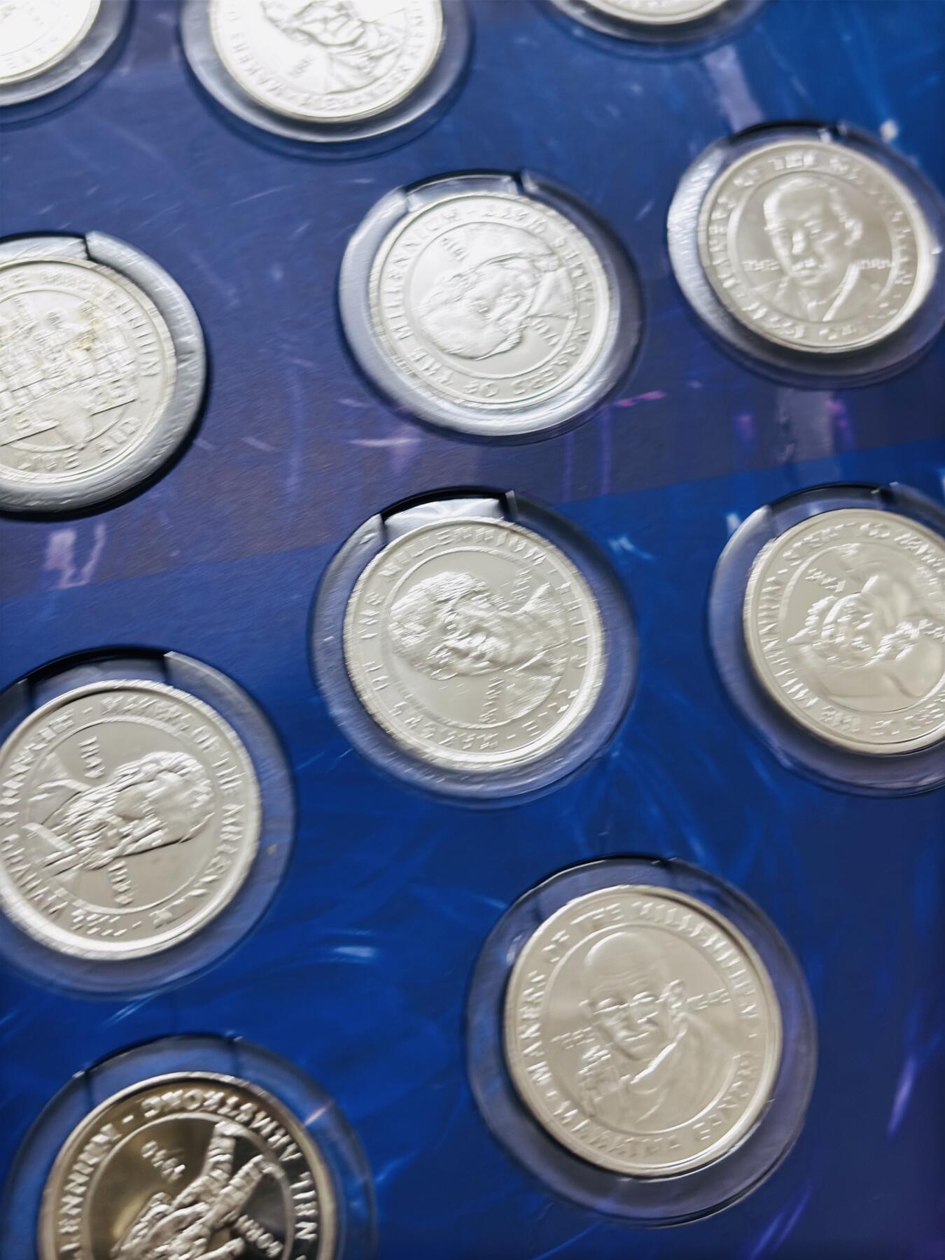 文馨钱币收藏第 283 场，【大雪鉴珍，寒英缀金】金银纪念币精品场，诚邀您的参与【长期接代拍品】