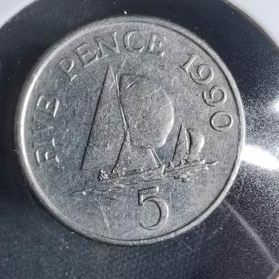 沼泽如烟--第921场 - 根西1990年5便士