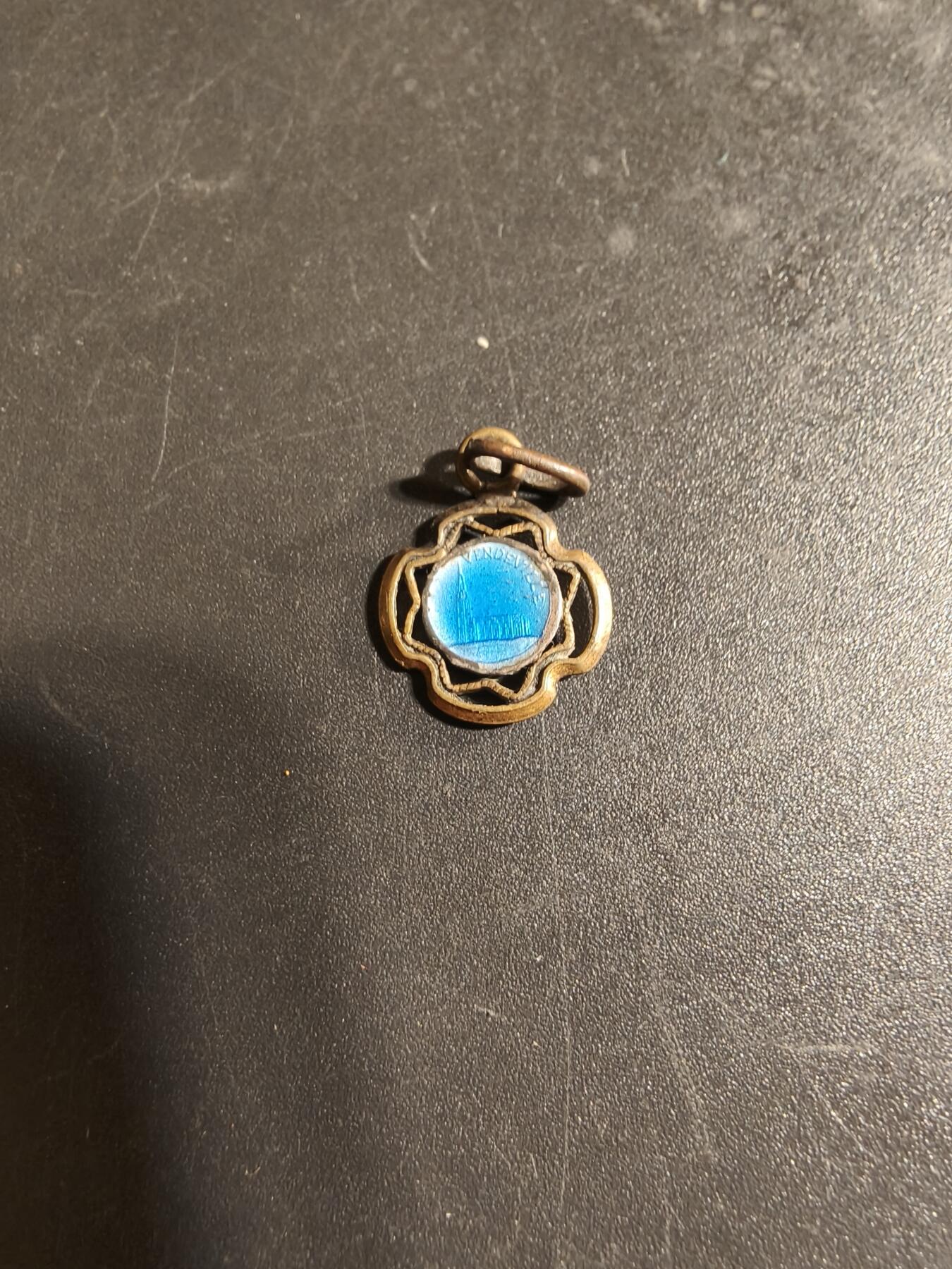 老王徽章第168期 法国天主教会纪念章